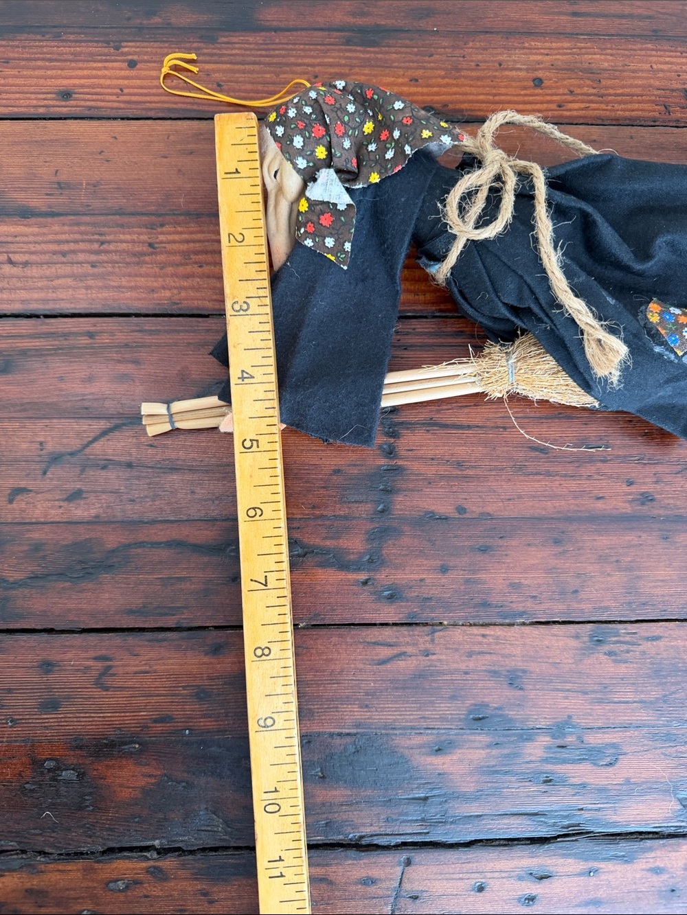 Vintage Good Luck Black Fabric Flying Kitchen Witch With Broom. - Picture 9 of 9